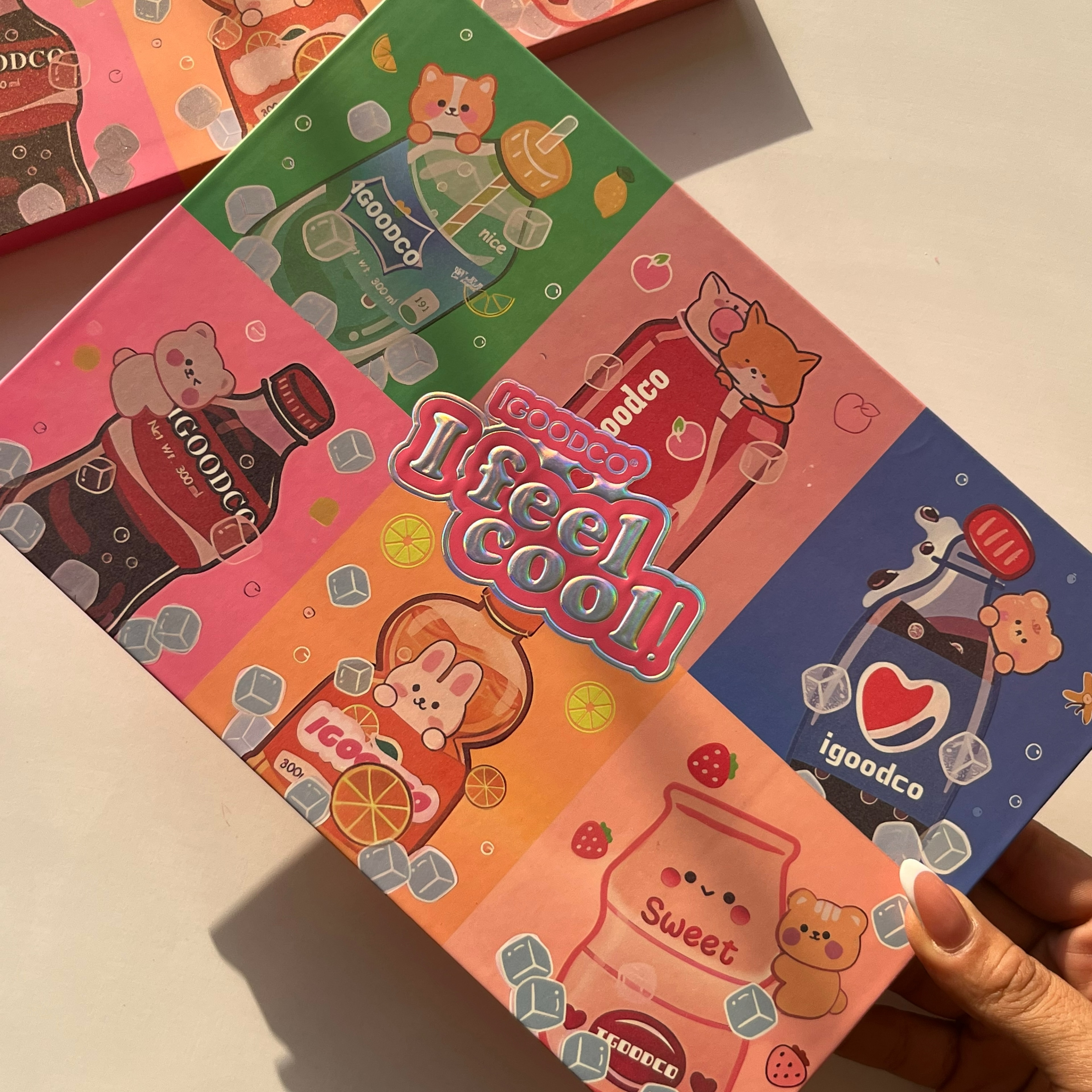 پلت سایه ۵۴ رنگ نوشابه igoodco