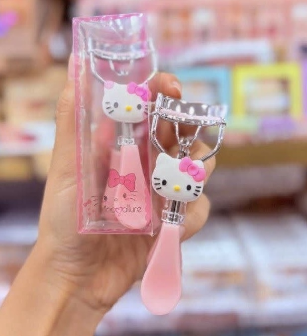 فرمژه هلو کیتی mocallure