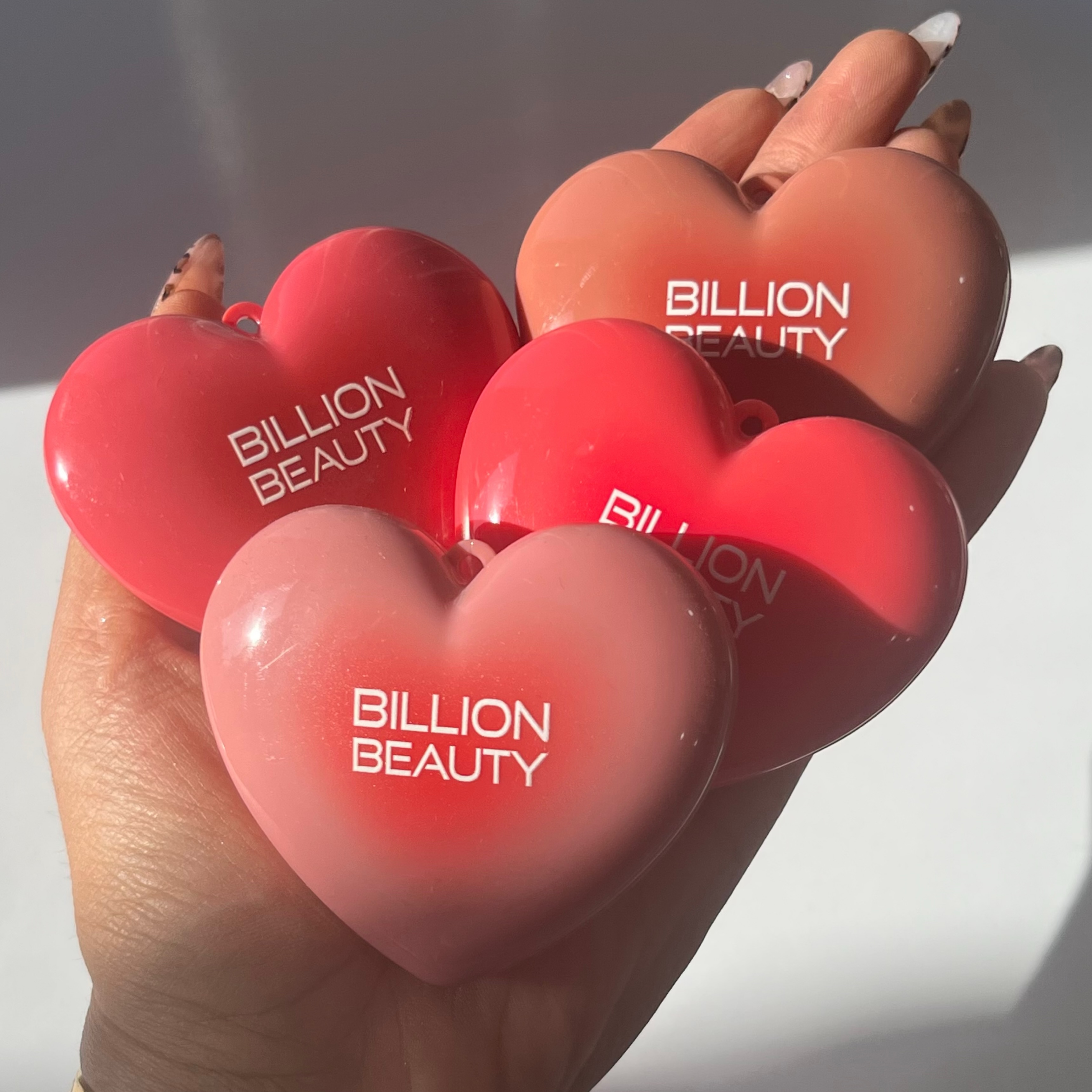رژگونه کرمی قلبی Billion beauty